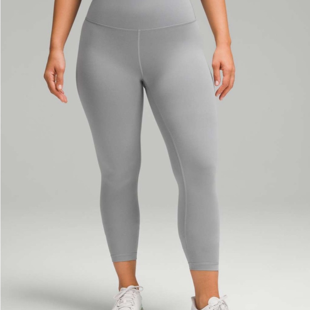 Lululemon Wunder Train Contour Fit in Rhino Grey